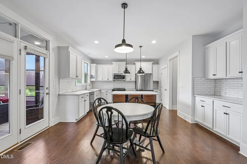129 Pointe Park Circle Holly Springs, NC 27540