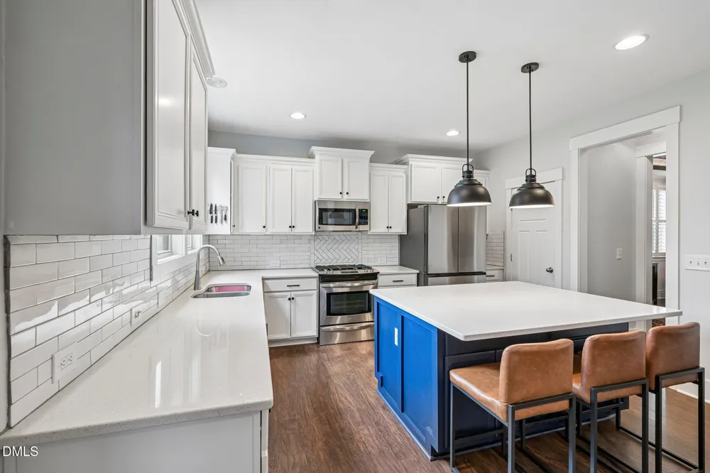 129 Pointe Park Circle Holly Springs, NC 27540
