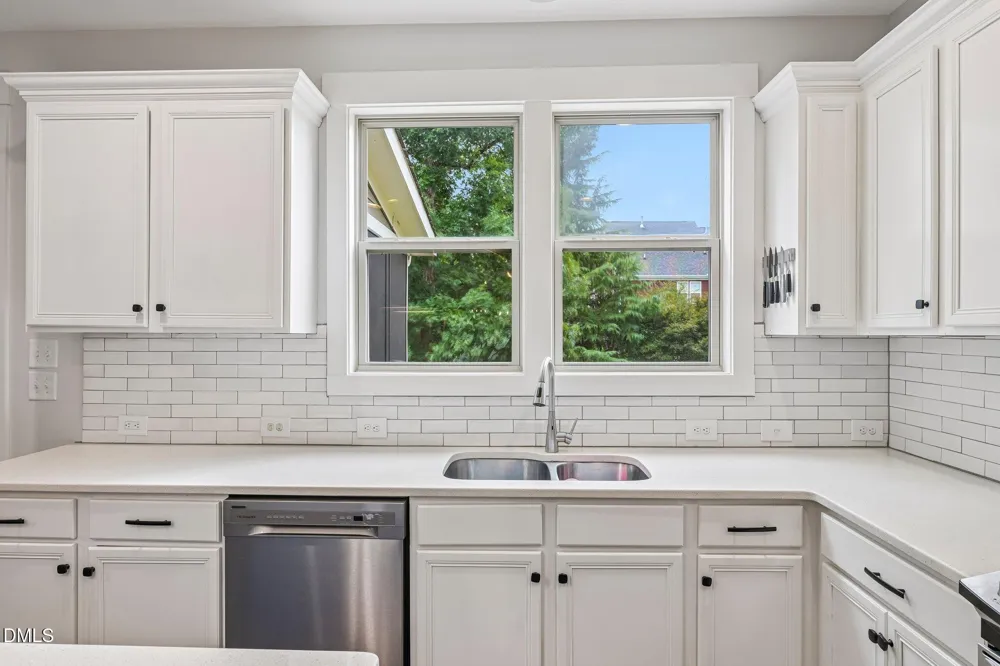 129 Pointe Park Circle Holly Springs, NC 27540