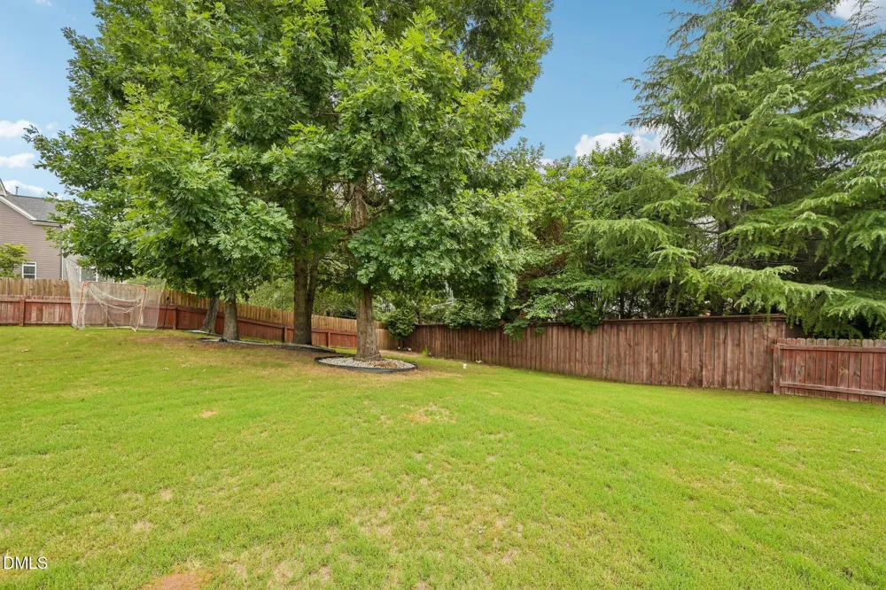 129 Pointe Park Circle Holly Springs, NC 27540
