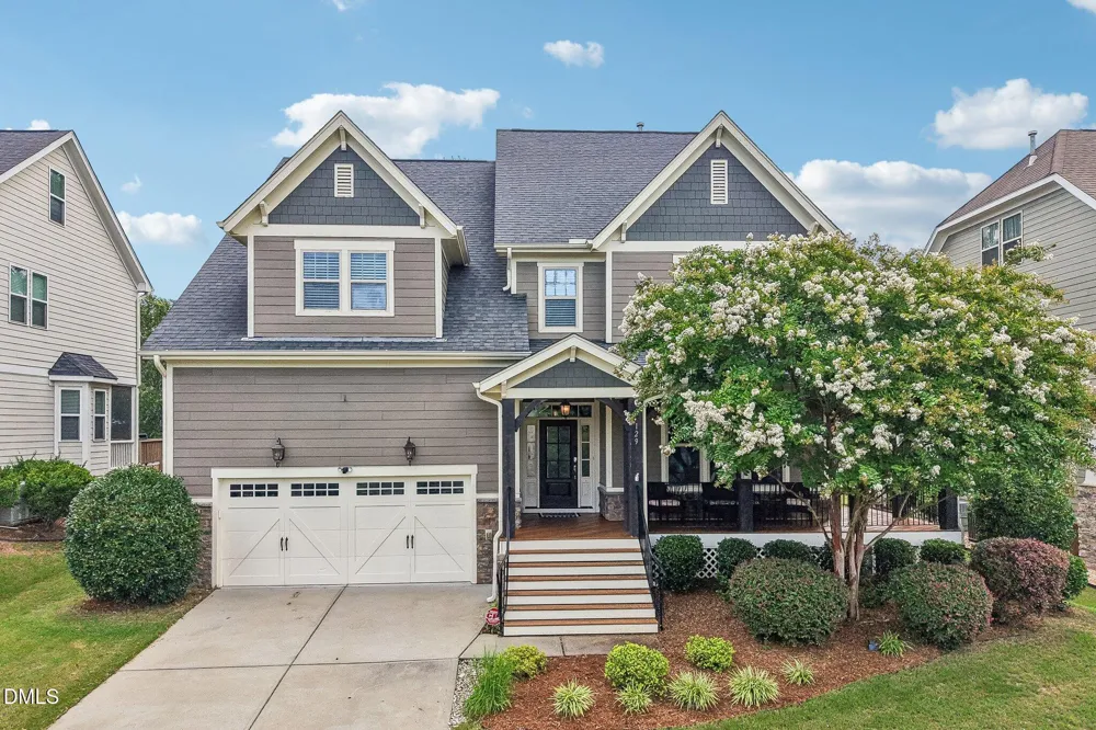 129 Pointe Park Circle Holly Springs, NC 27540