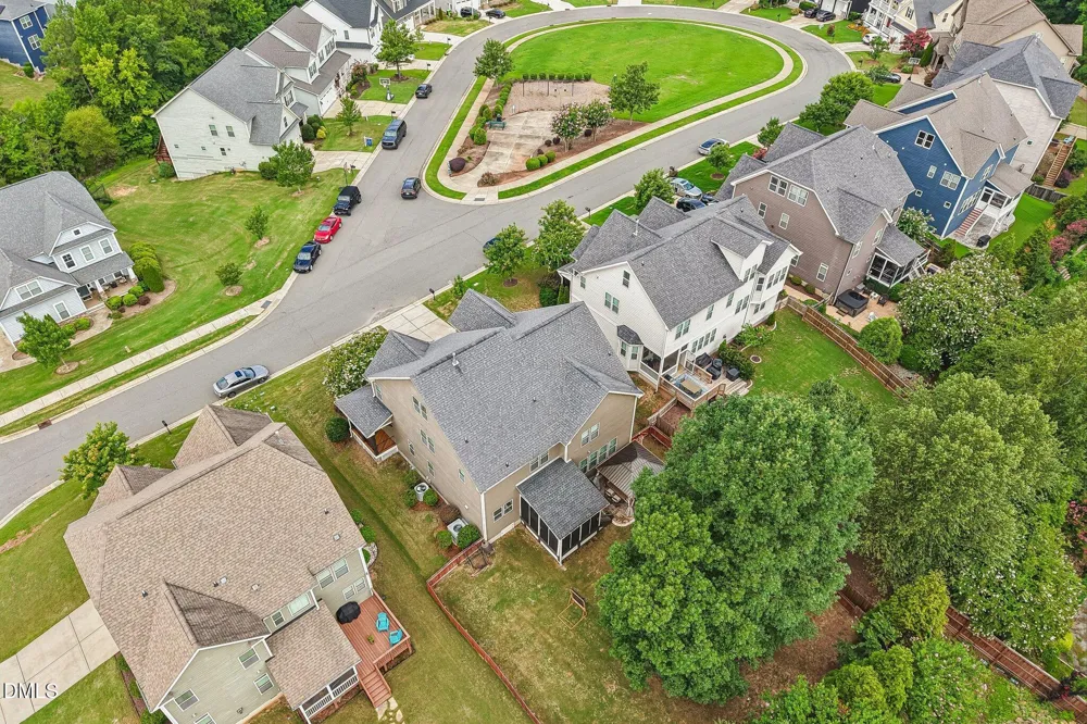 129 Pointe Park Circle Holly Springs, NC 27540