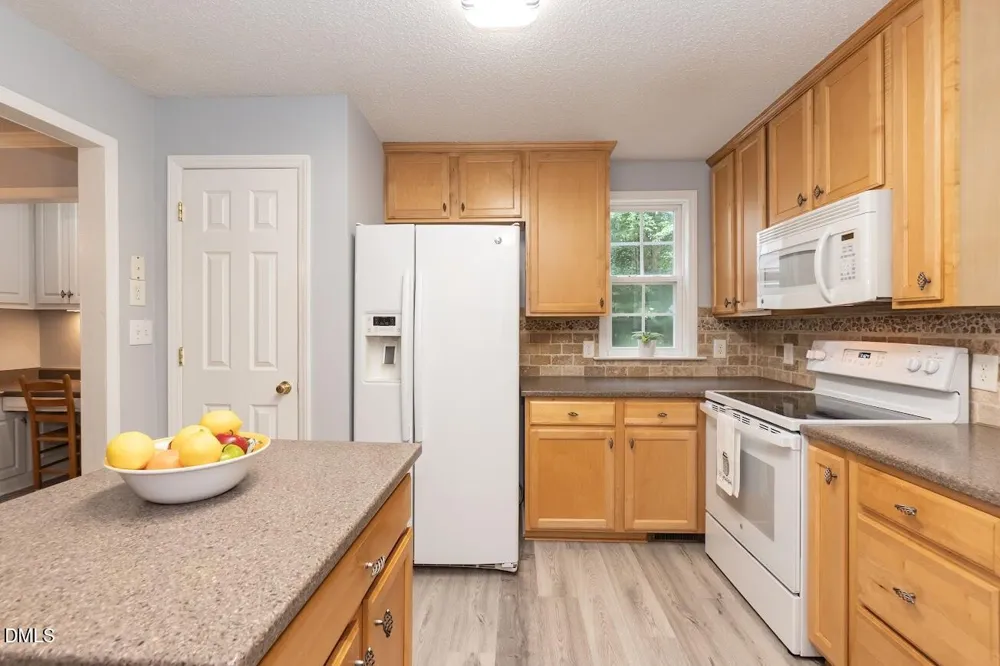 6604 Willow Chase Drive Willow Springs, NC 27592