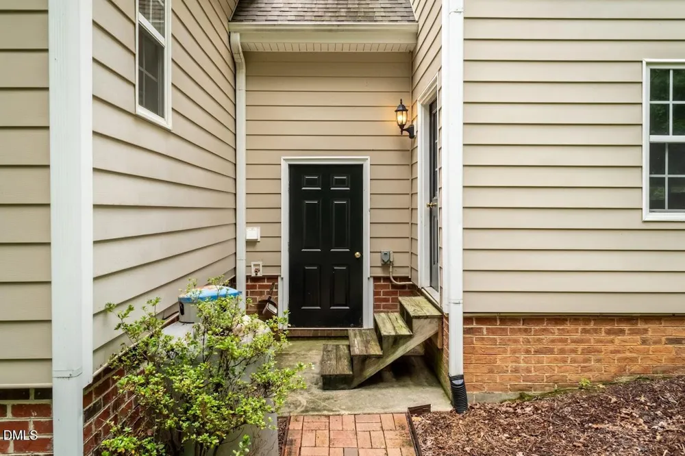 6604 Willow Chase Drive Willow Springs, NC 27592