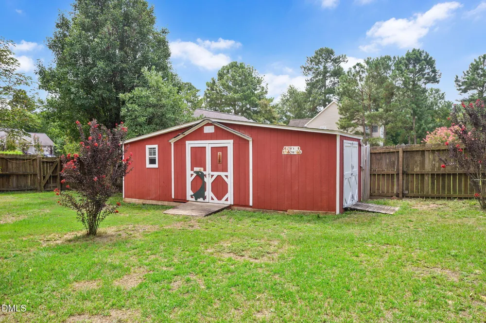 16 Micro Court Broadway, NC 27505