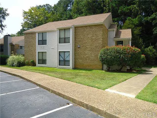 110 Manhattan Court Cary, NC 27511