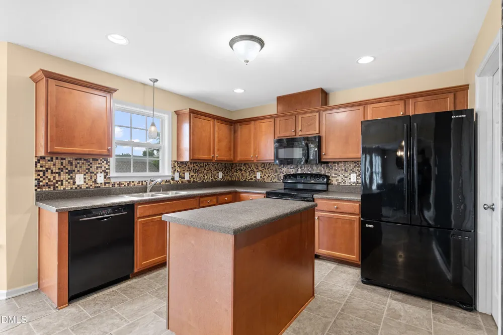 185 Snowberry Lane Smithfield, NC 27577