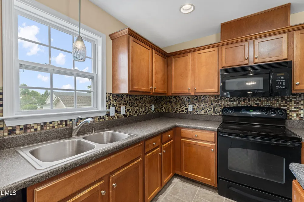 185 Snowberry Lane Smithfield, NC 27577