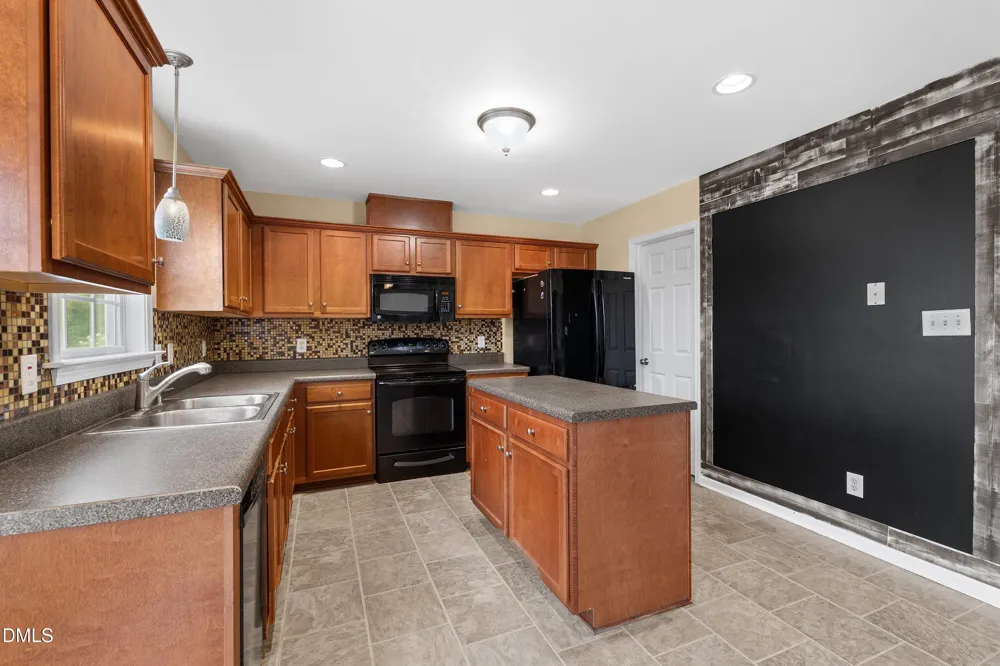 185 Snowberry Lane Smithfield, NC 27577