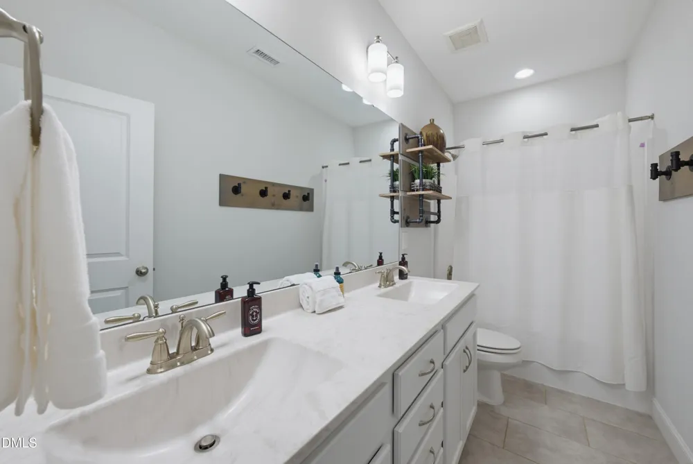 2821 Oxford Bluff Drive Wake Forest, NC 27587