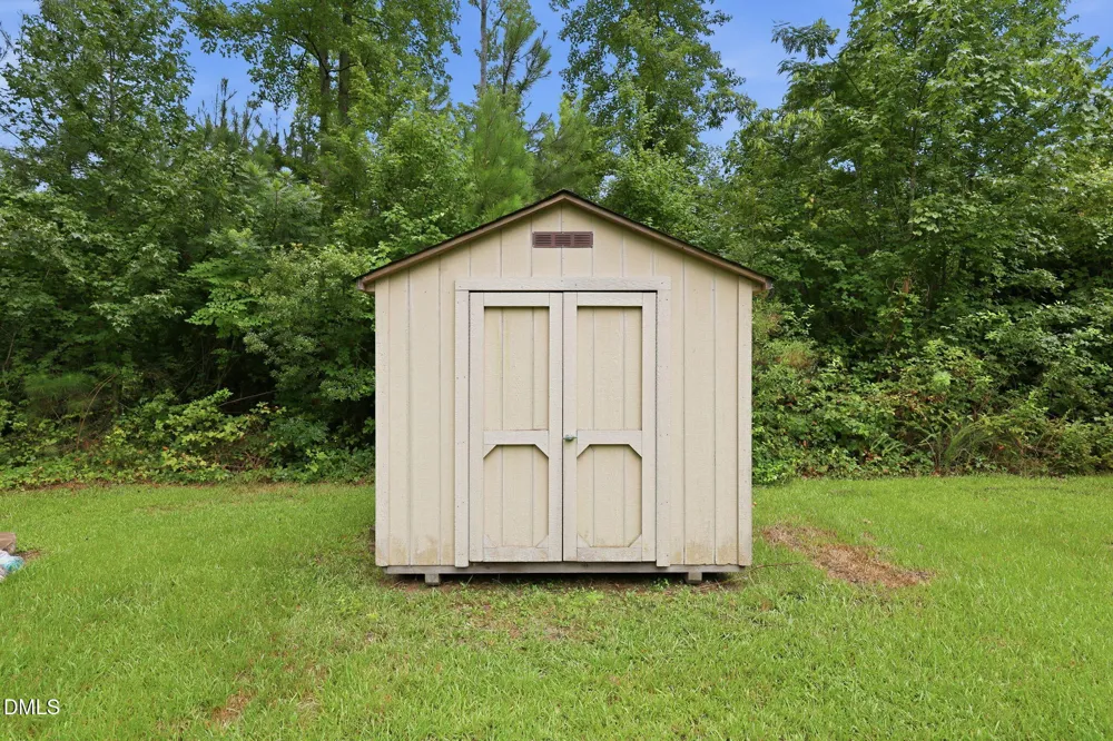 30 Hunters Way Angier, NC 27501