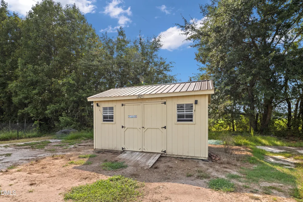 1435 Old Mintz Highway Roseboro, NC 28382