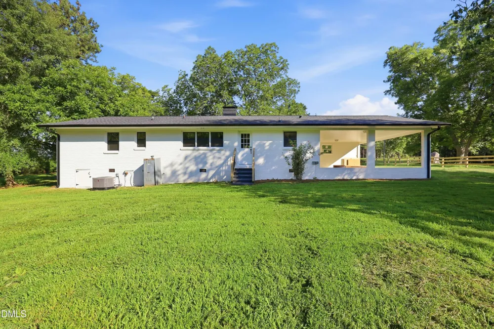 7962 Sylvan Road Liberty, NC 27298