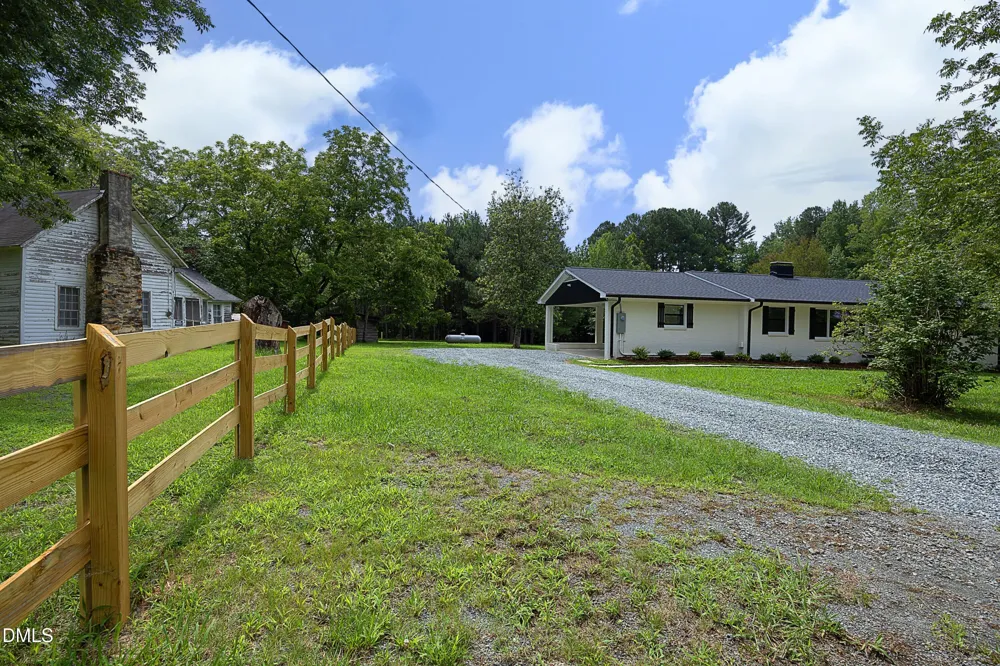 7962 Sylvan Road Liberty, NC 27298
