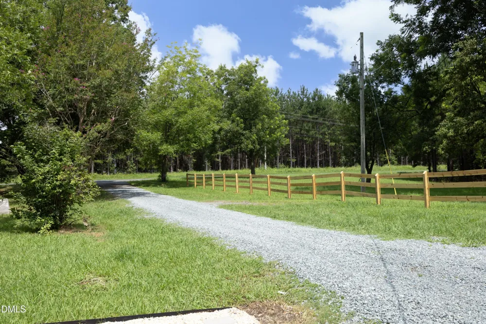 7962 Sylvan Road Liberty, NC 27298