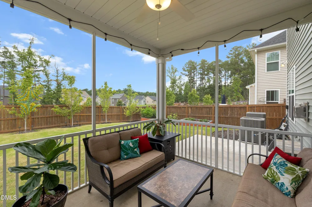 1012 Whispering Creek Court Knightdale, NC 27545