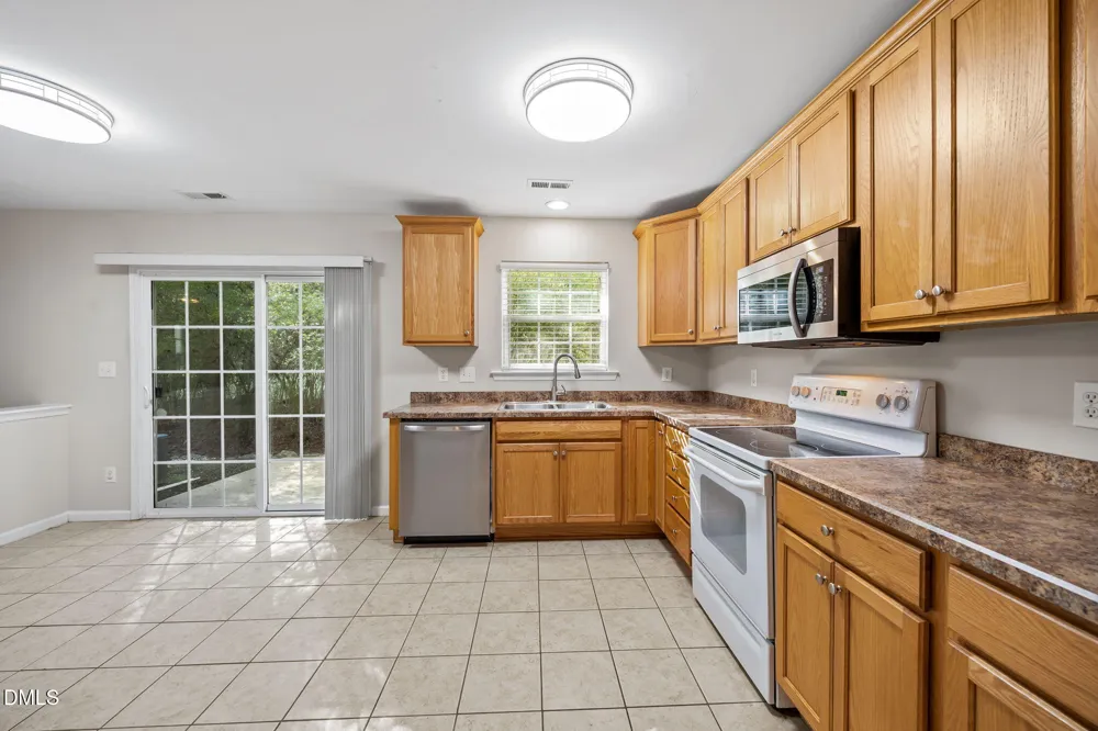 1327 Legacy Greene Avenue Wake Forest, NC 27587
