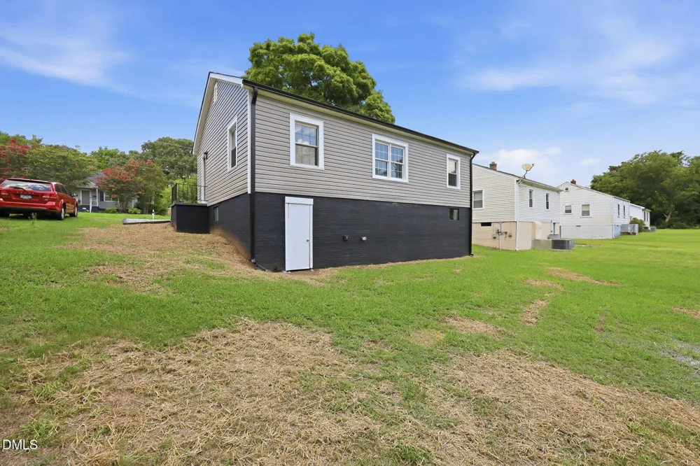 402 W Gilbreath Street Graham, NC 27253