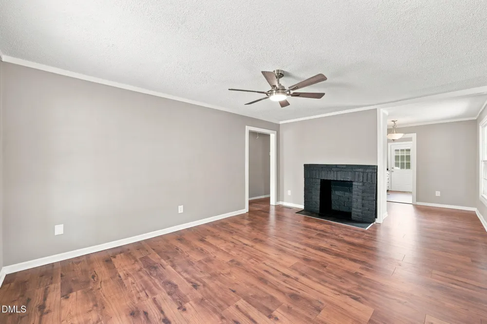 402 W Gilbreath Street Graham, NC 27253