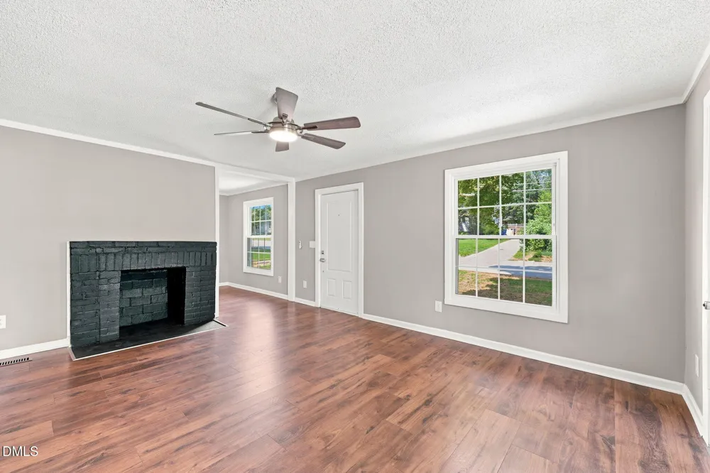 402 W Gilbreath Street Graham, NC 27253
