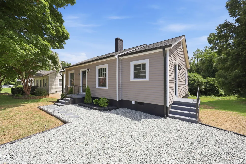 402 W Gilbreath Street Graham, NC 27253