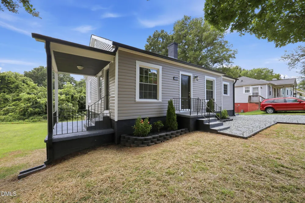 402 W Gilbreath Street Graham, NC 27253