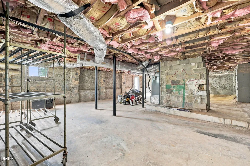 402 W Gilbreath Street Graham, NC 27253