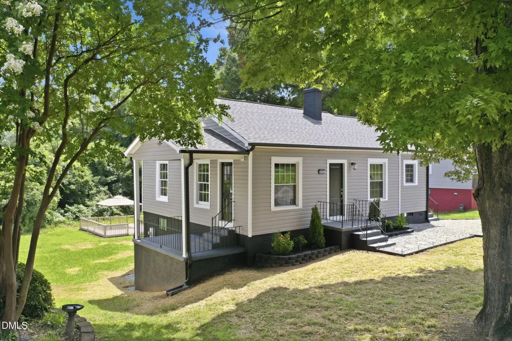 402 W Gilbreath Street Graham, NC 27253