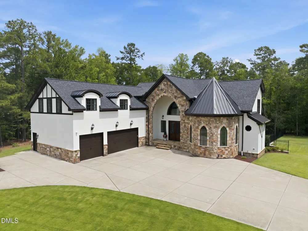 222 American Court Apex, NC 27523