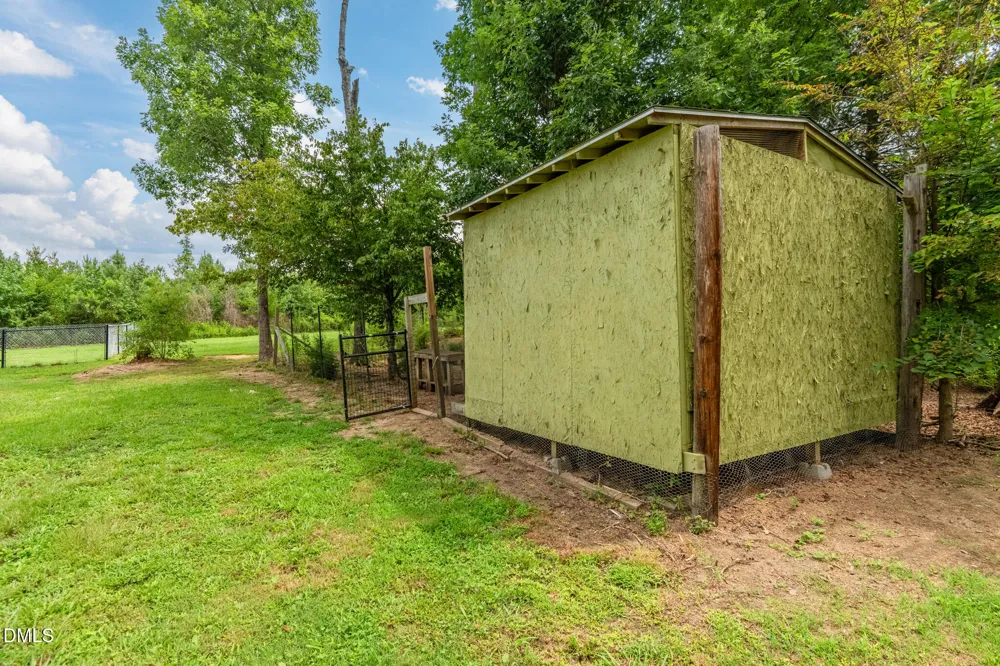 387 Hanks Chapel Road Pittsboro, NC 27312