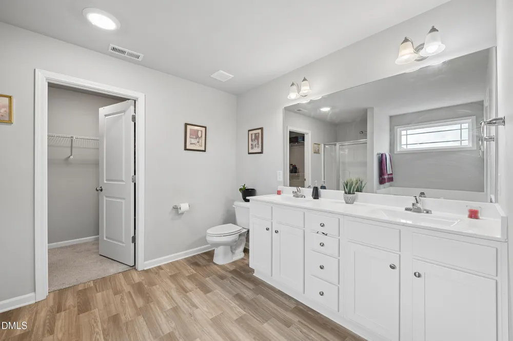 75 Falling Leaf Lane Benson, NC 27504