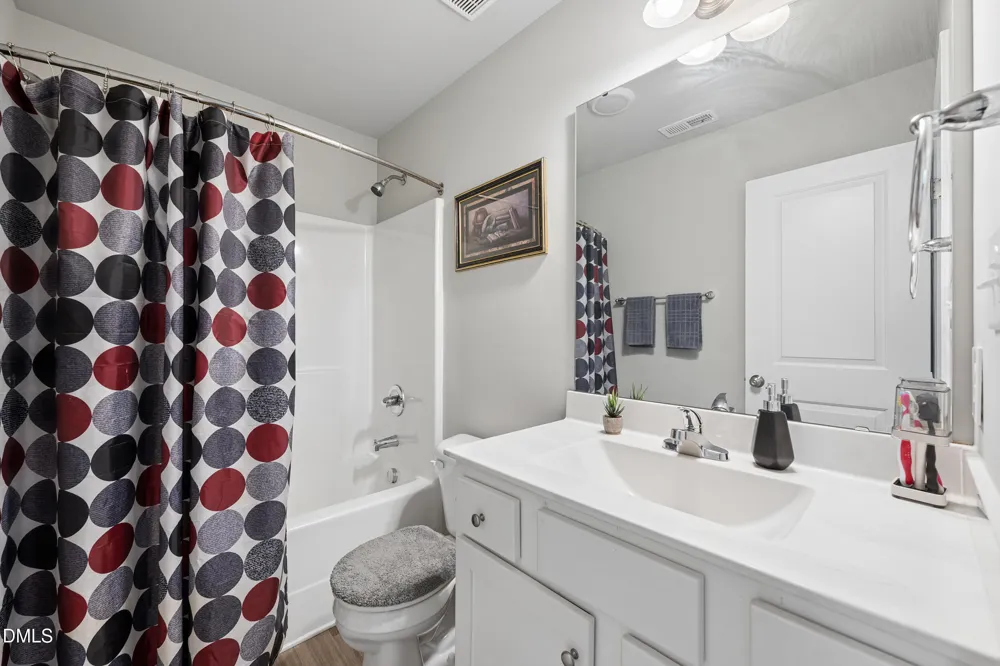 75 Falling Leaf Lane Benson, NC 27504