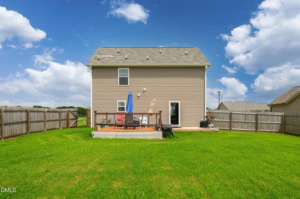 75 Falling Leaf Lane Benson, NC 27504