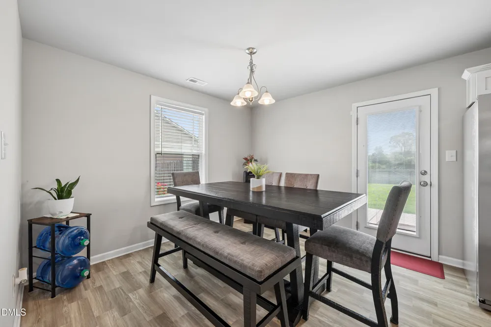 75 Falling Leaf Lane Benson, NC 27504