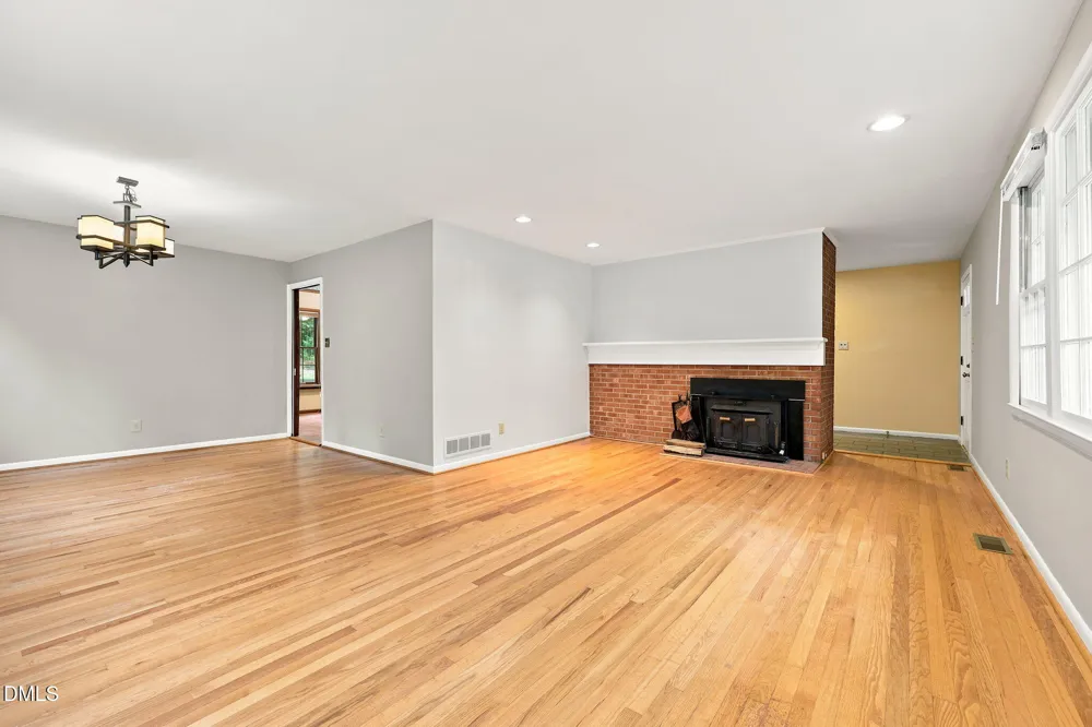 305 Plum Lane Chapel Hill, NC 27517