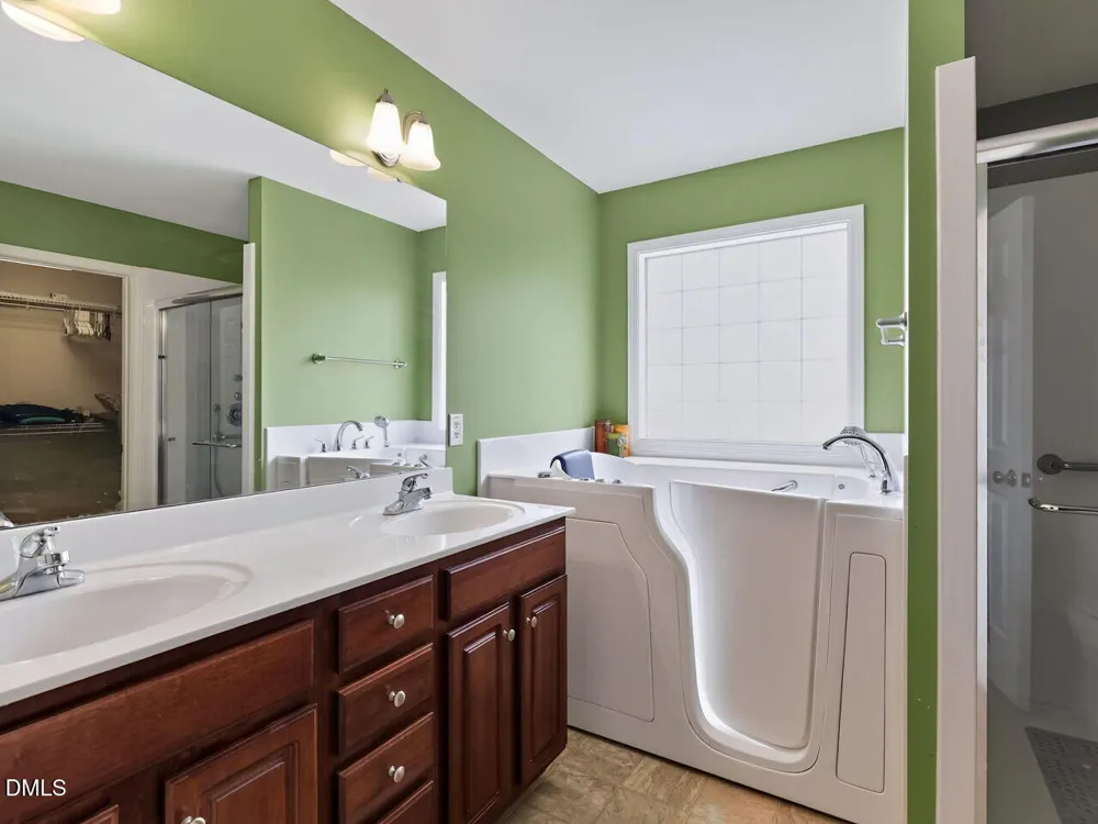 292 Middle Landing Drive Smithfield, NC 27577