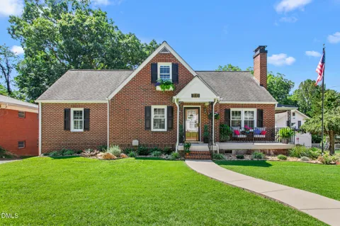 1111 Woodleigh Circle