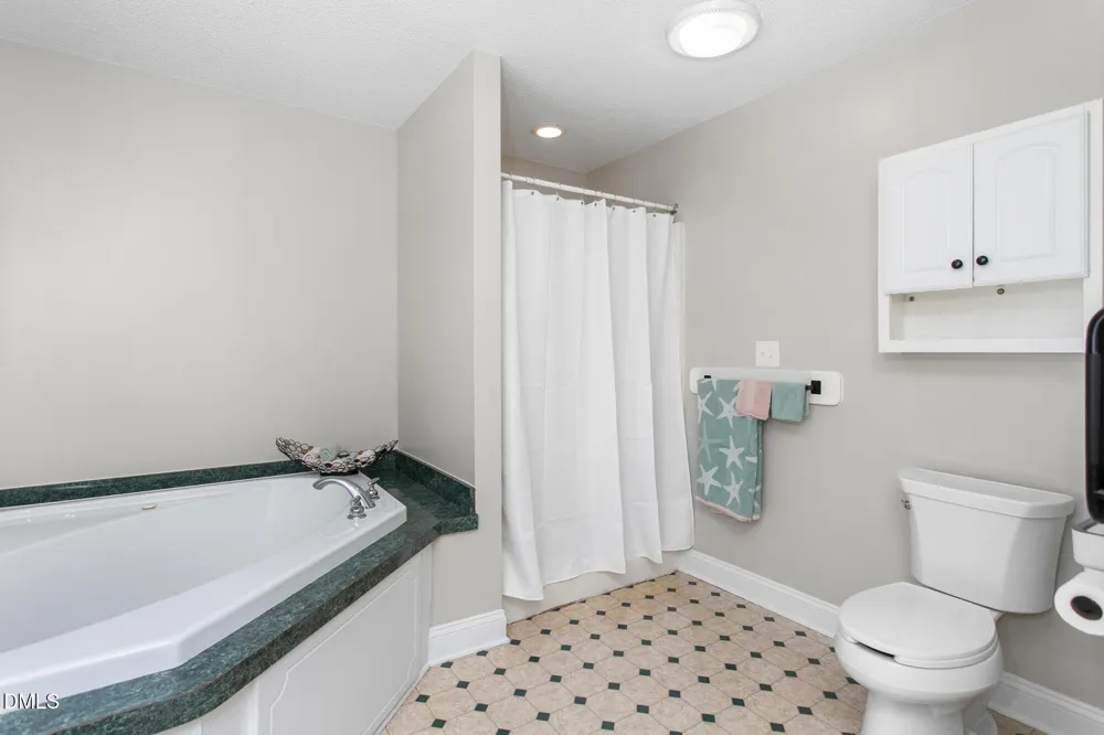 1111 Woodleigh Circle Reidsville, NC 27320