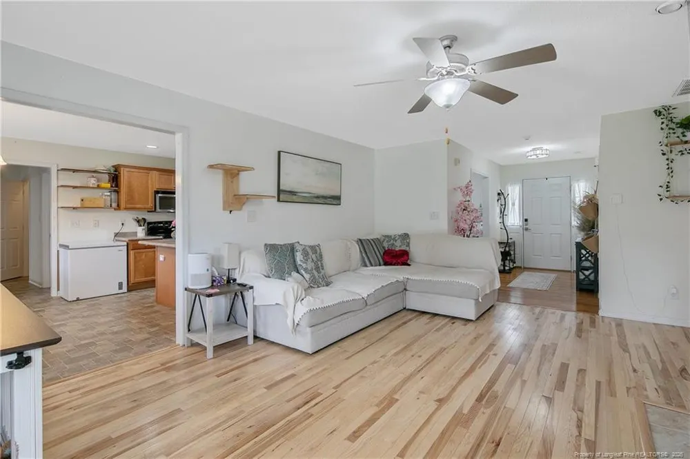 1906 Sunshine Court Hope Mills, NC 28348