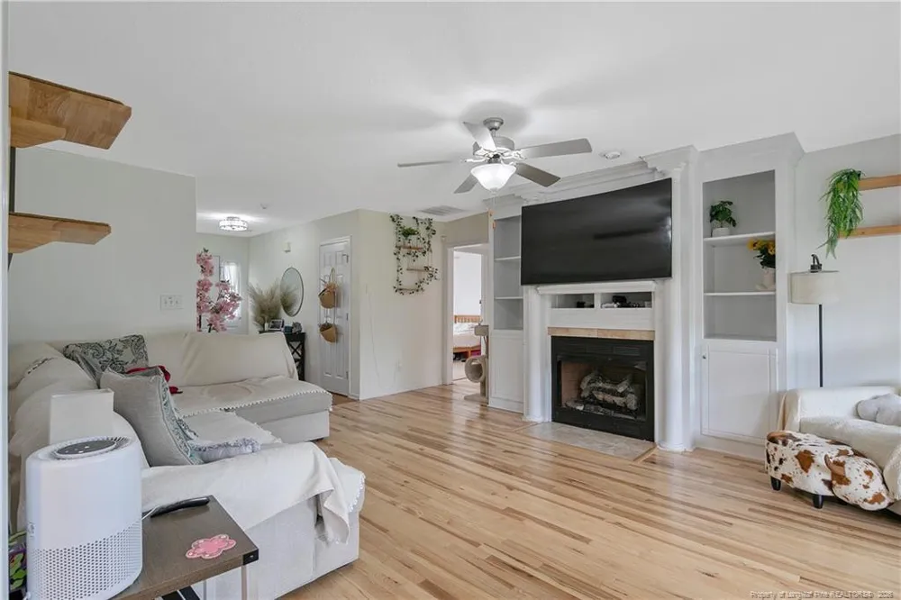 1906 Sunshine Court Hope Mills, NC 28348