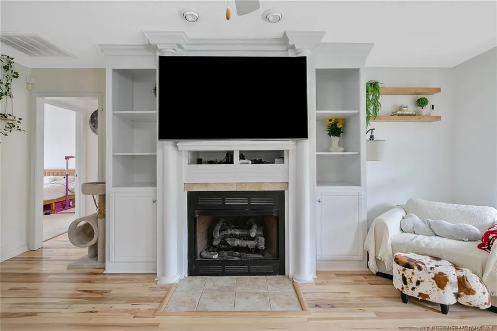 1906 Sunshine Court Hope Mills, NC 28348