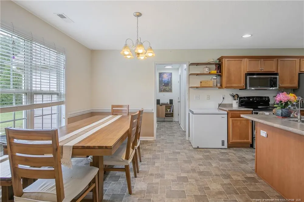 1906 Sunshine Court Hope Mills, NC 28348