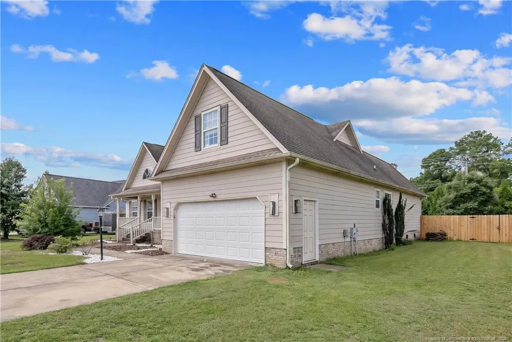 1906 Sunshine Court Hope Mills, NC 28348