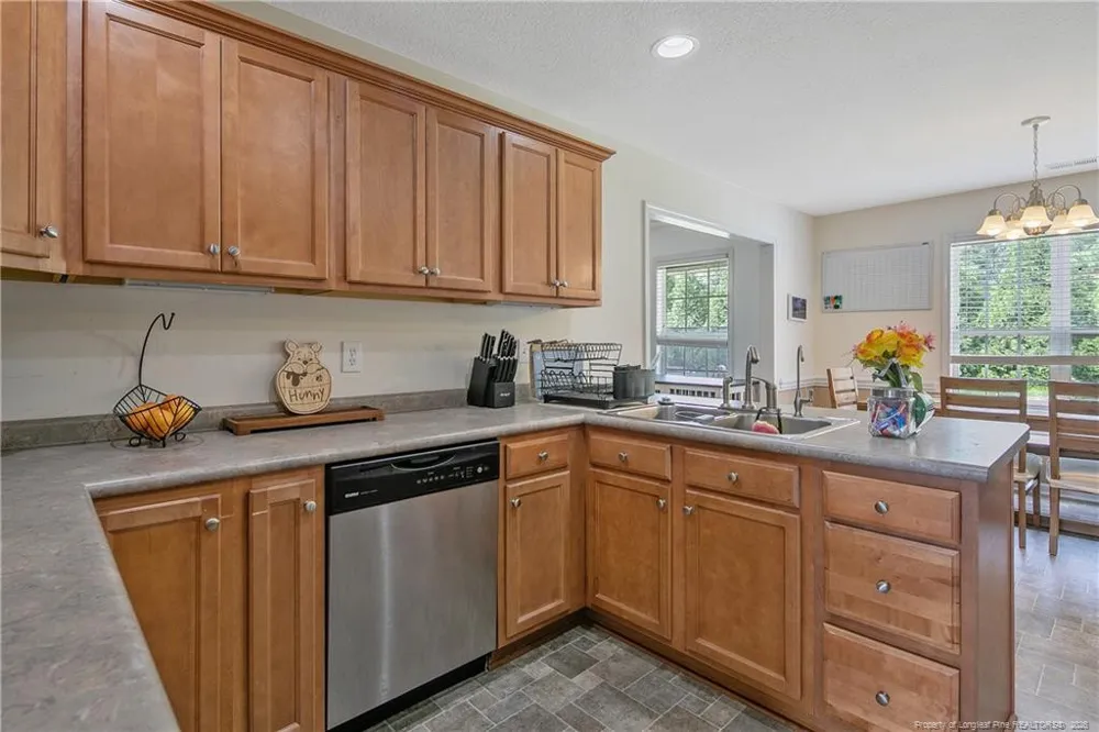 1906 Sunshine Court Hope Mills, NC 28348