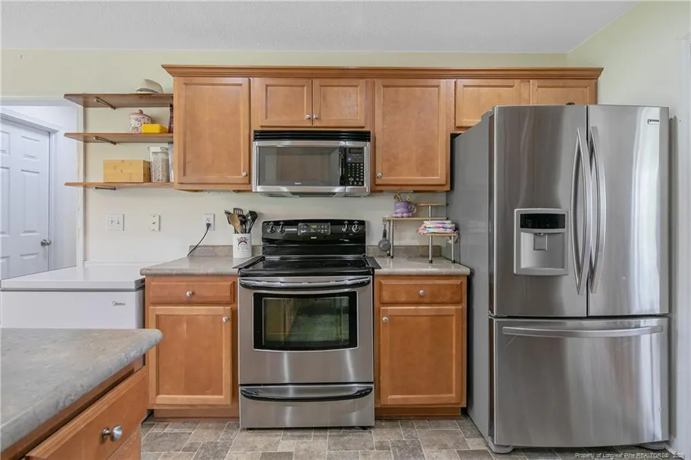 1906 Sunshine Court Hope Mills, NC 28348