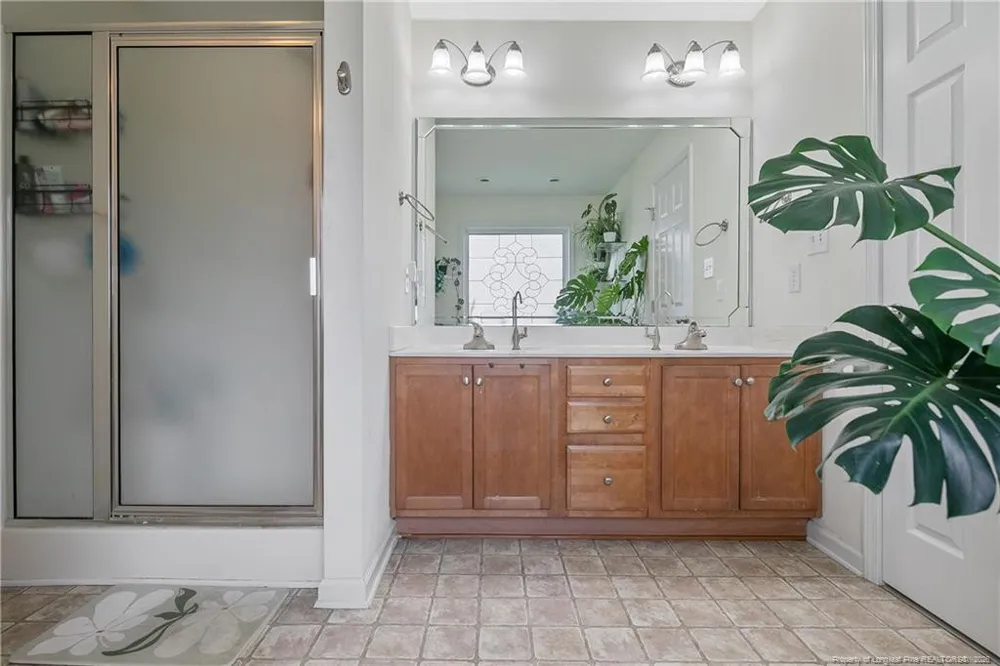 1906 Sunshine Court Hope Mills, NC 28348