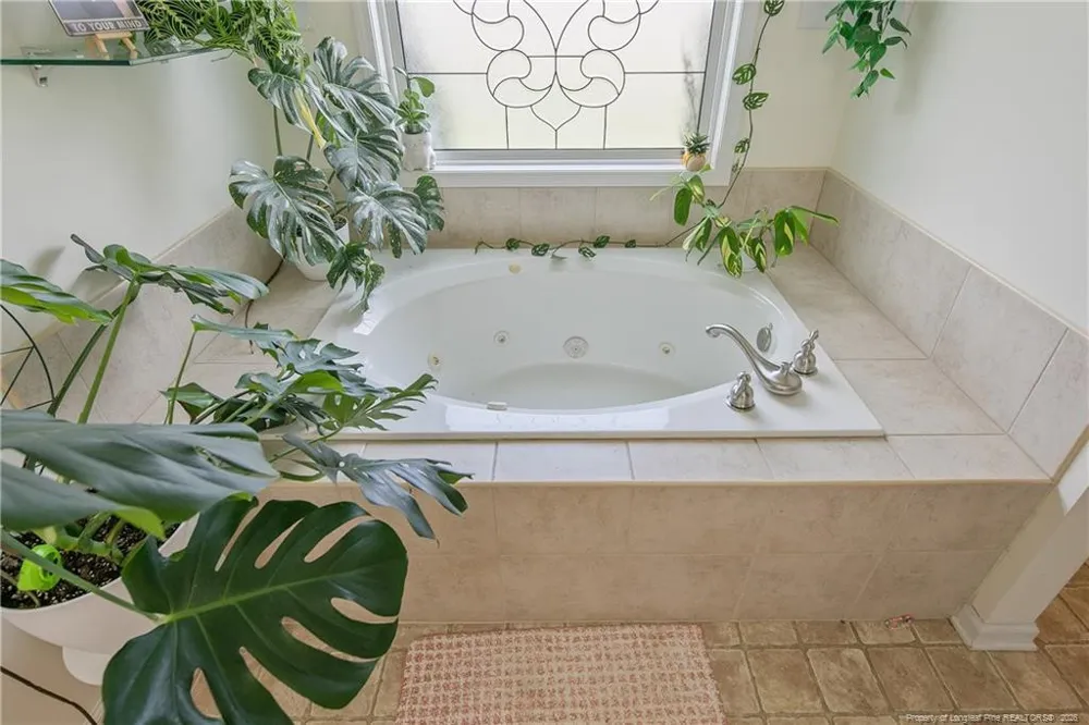 1906 Sunshine Court Hope Mills, NC 28348