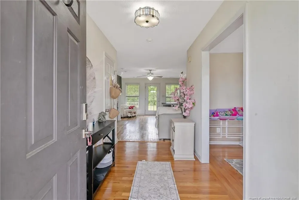 1906 Sunshine Court Hope Mills, NC 28348