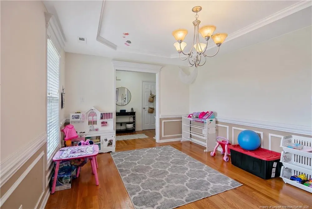 1906 Sunshine Court Hope Mills, NC 28348