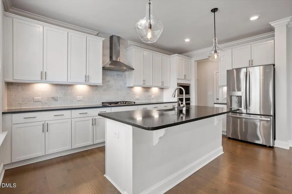 245 Crest Drive Chapel Hill, NC 27517